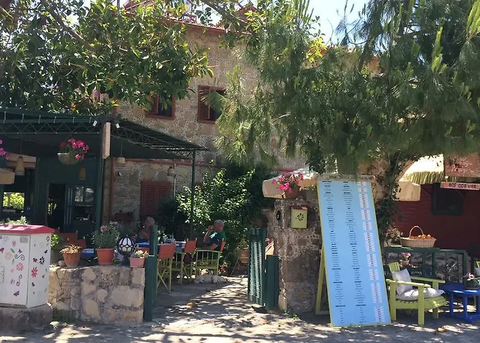 Doga Pension 3* Side